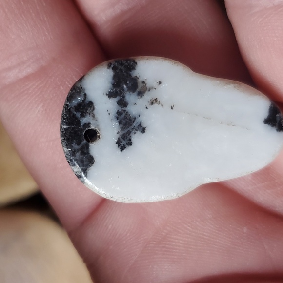 New Carved Black and White Zebra Jasper Skull Pendant. - Picture 10 of 12